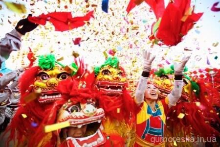 танець лева на Китайський новий рік 2023